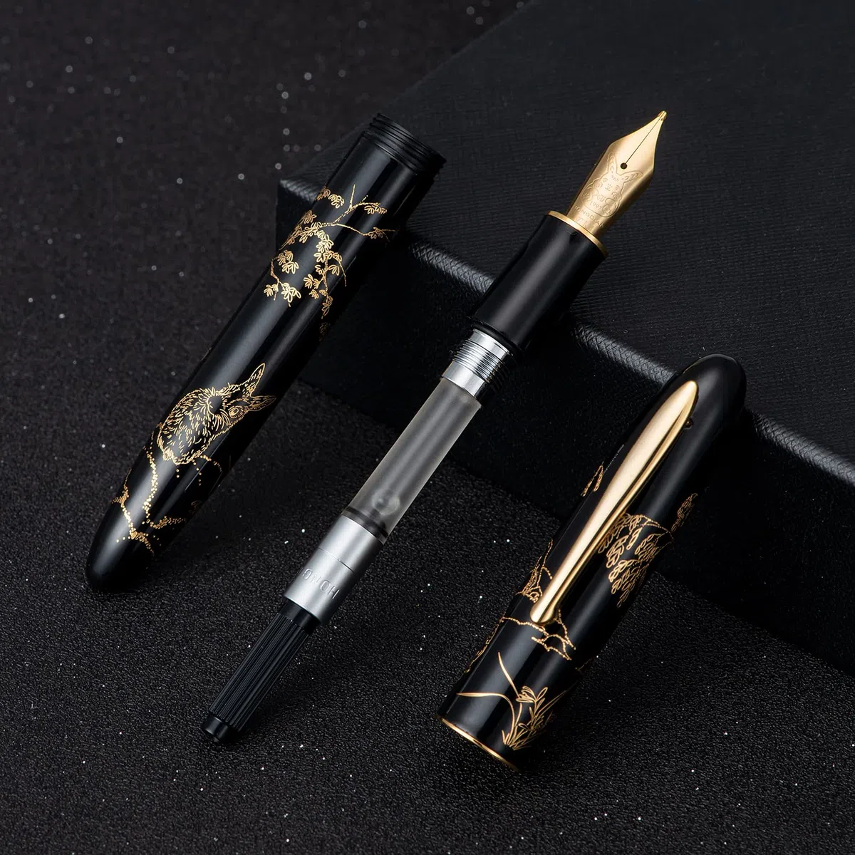 erofaHongdian N23 Black Rabbit Stilografica,Iridium Extra Fine Pennino Oro Fine,Nuovo Anno Lucky Rabbit Carving Design Liscio Scrittura Penna con Convertitore e Scatola di Metallo