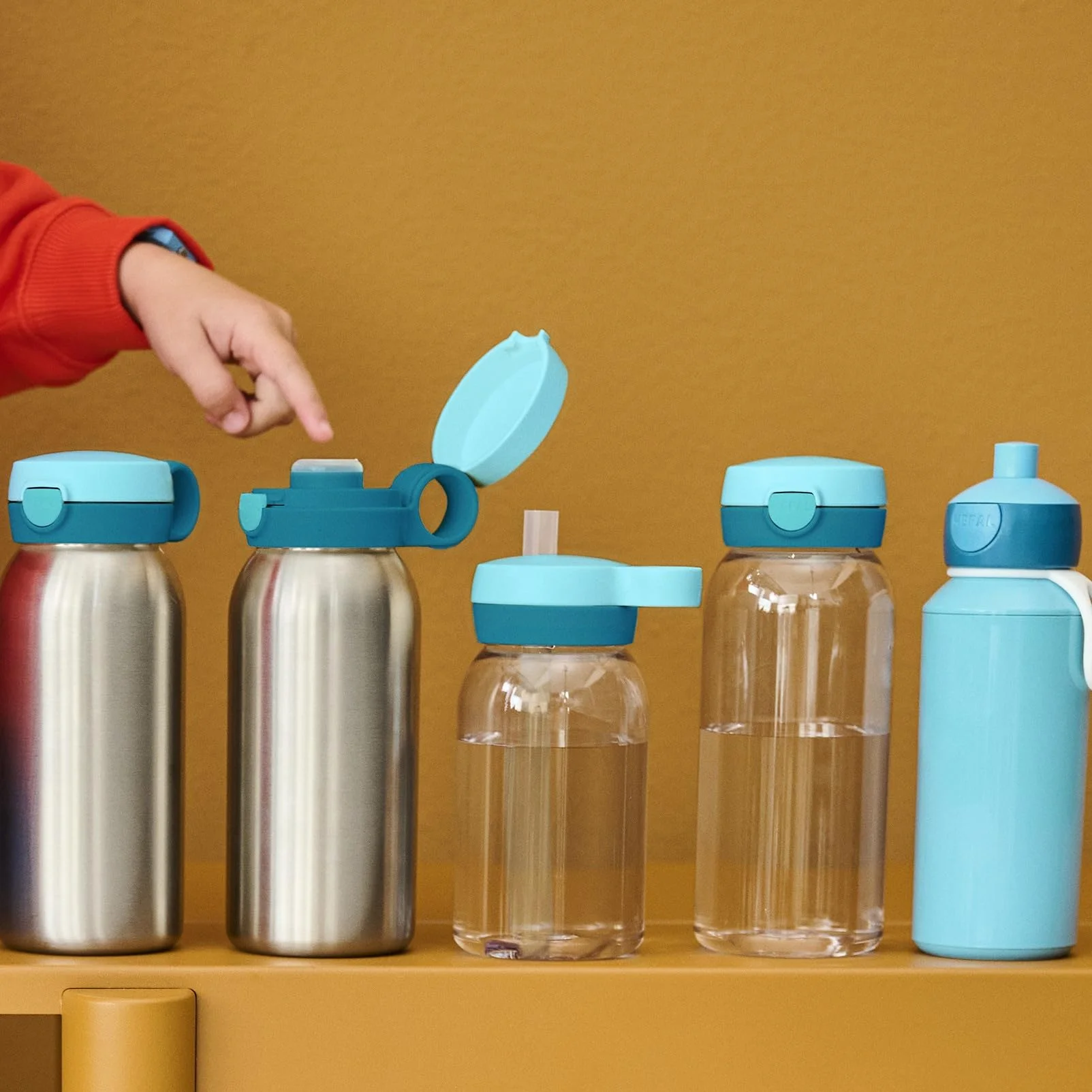 Mepal - Borraccia in Acciaio Inox con Tappo Flip Campus - Il Tappo si Apre con un Solo Clic - Adatta a Bevande Gassate - A Prova di Perdite - Coperchio Igienico - 600 ml - Spiderman