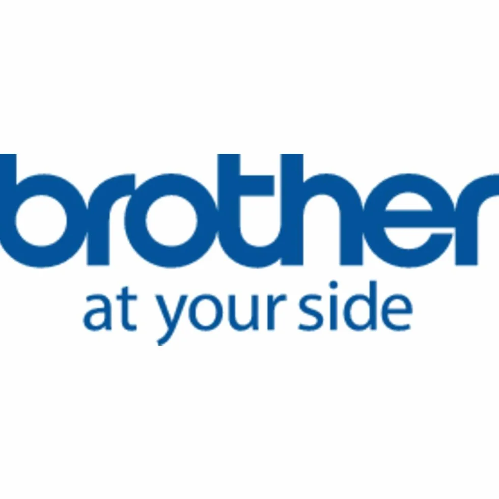 Brother pte110vpzg1 P-Touch Etichettatrice, con Adattatore di Alimentazione e Duro PC Custodia, Provenienza Germania