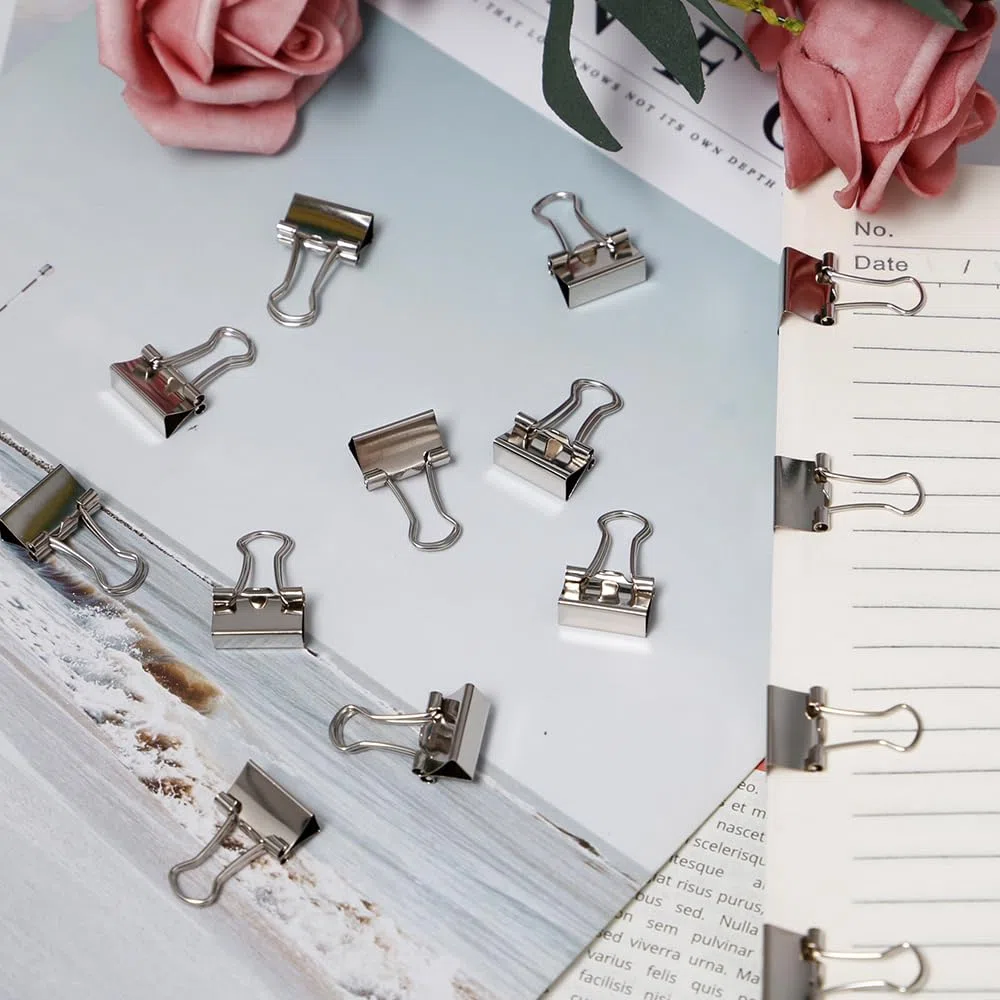 200 Pezzi 15mm Clip per Raccoglitori Mollette Pieghevoli Pinze Clip Pieghevoli in Metallo Piccole Foldback Binder Clips Argentata Multifunzione Molle per L'ufficio, Scuola e Casa Carta e Foto