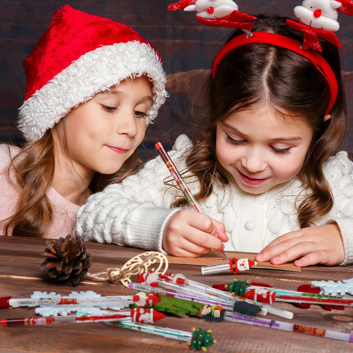 Toyvian 16Pack Matite di Natale Matite Non per Affilare a Punta Impilabile Matita Push Bambini Matita Impilabile Babbo Natale Albero Cervo Pupazzo di Neve di Natale