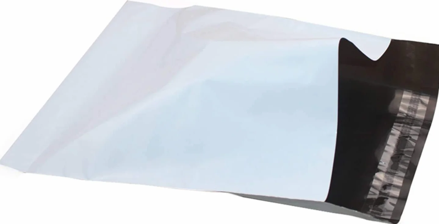 100 pezzi sacchetti di spedizione in plastica buste postali buste di spedizione per imballaggio, conservazione, shopping bianco (35cm x 45cm + 5cm)