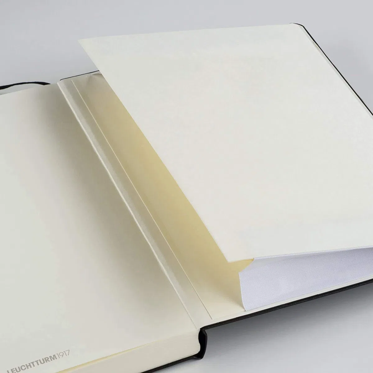 LEUCHTTURM1917 357486 - Taccuino tascabile formato A6, copertina rigida, a pois, colore: Verde