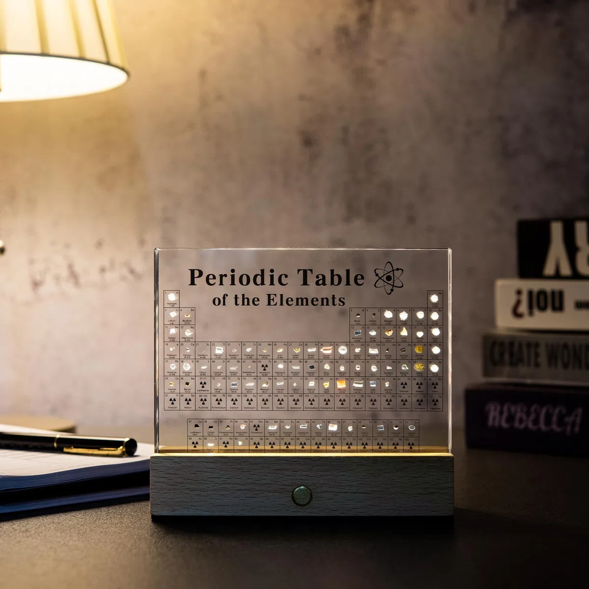 MegaBox Grande tavola periodica di elementi con 83 elementi reali, tavola periodica in acrilico con supporto in legno, 6 carte di riferimento per formula chimica, regalo per insegnanti di scienze