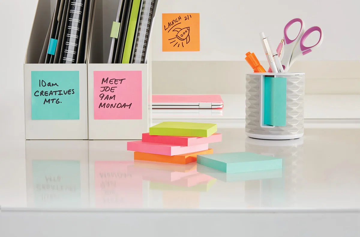 Post-it Foglietti, Collezione Energetic, Confezione da 8 blocchetti + 4 Gratis, 76 mm x 76 mm, Colori Giallo, Azzurro, Rosa, Verde - Foglietti Adesivi per Appunti, Elenchi & Promemoria