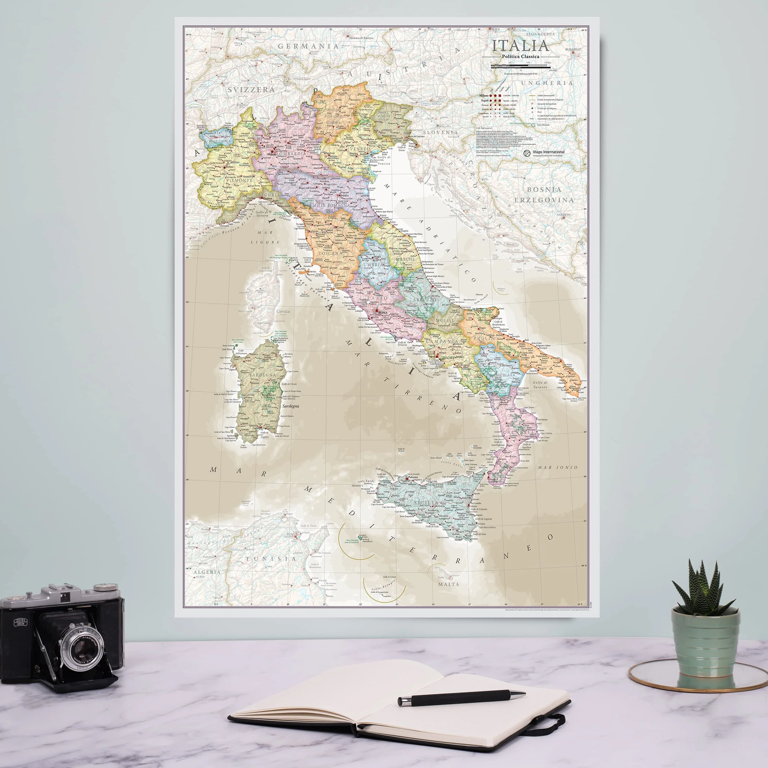 Maps International - Mappa del mondo + Offerta Gratuita una Mappa Italia - stile classico - Laminato