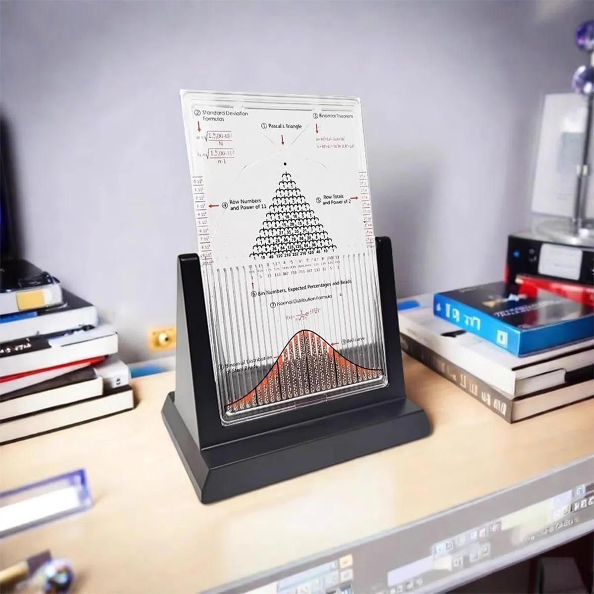 Lavagna Galton da scrivania, strumento didattico for laboratorio di fisica, strumento sperimentale for leggi statistiche efficaci, modello matematico di distribuzione normale con curva a campana