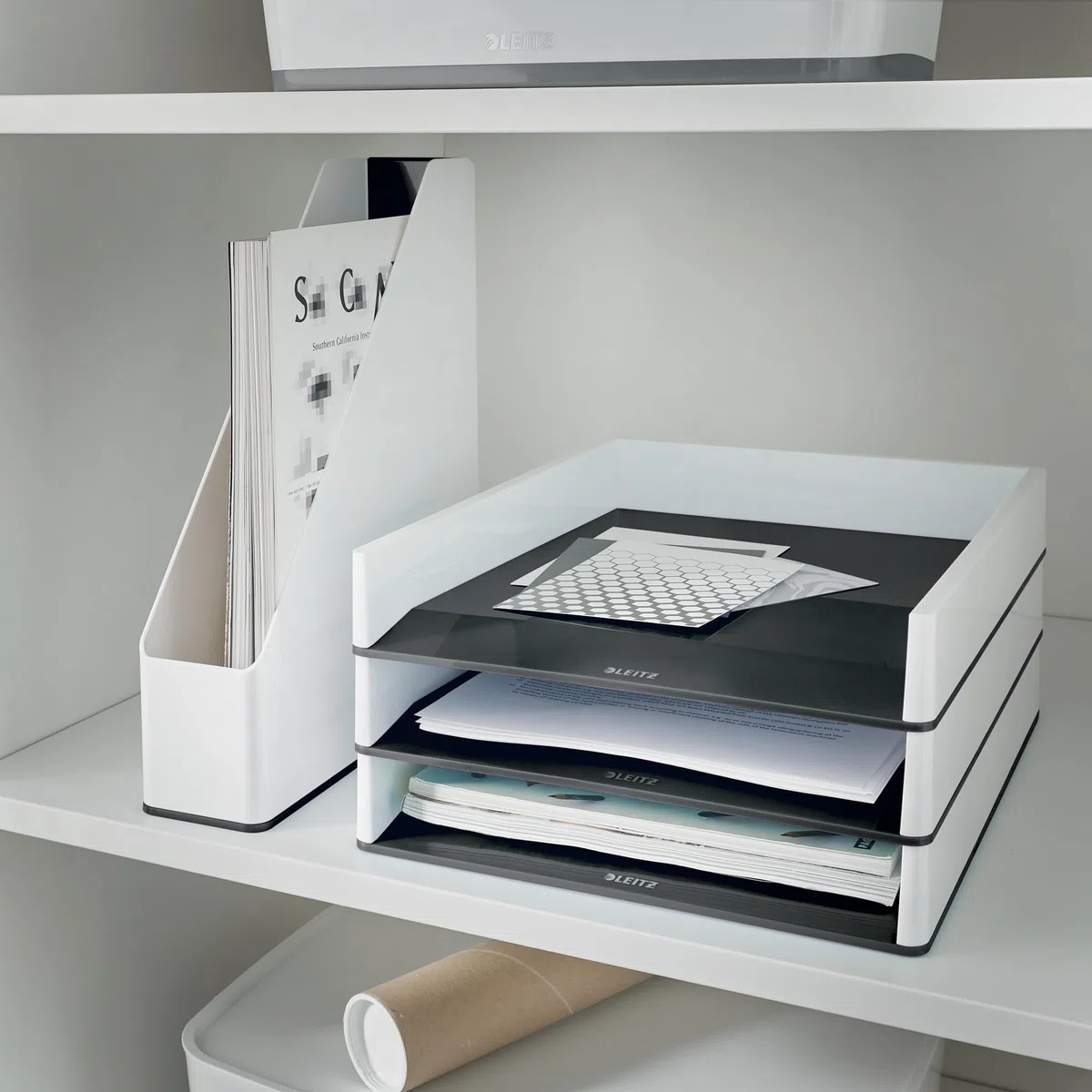 Leitz 53611095 - Vaschetta portacorrispondenza WOW Duo Colour, 4 pezzi, nero