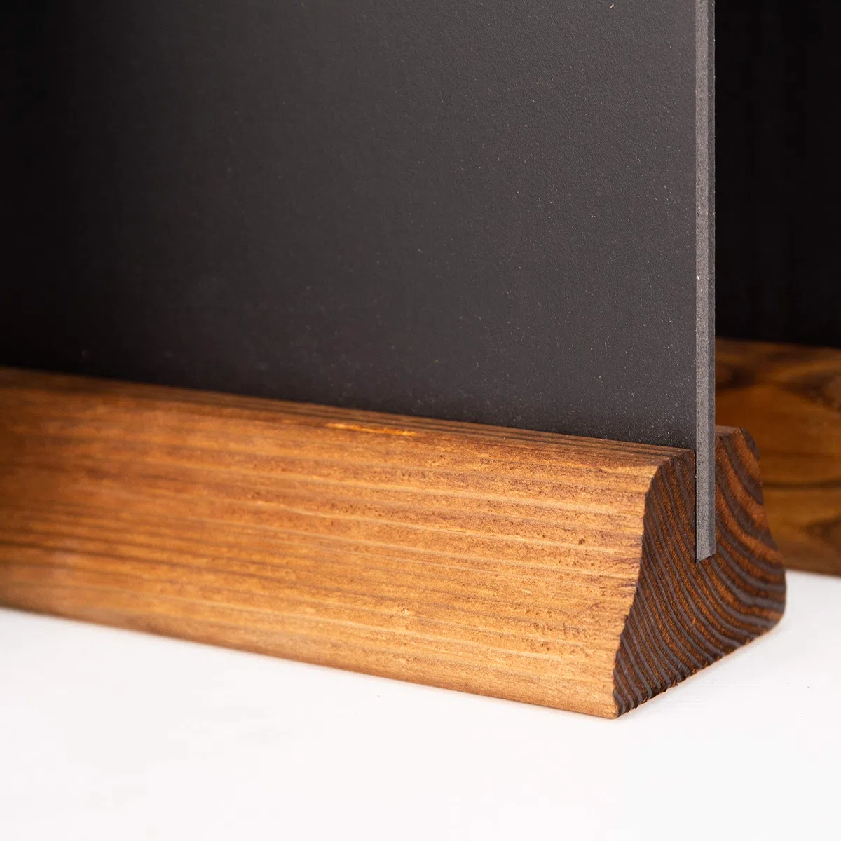 Chalkboards UK - Lavagna da Tavolo con piedistallo in Legno, Formato A4, Confezione da 5, Colore: Marrone Rustico, 36 x 24 x 22 cm