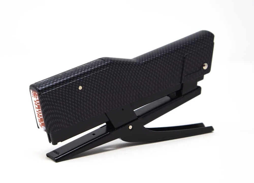 Cucitrice ZENITH art. 590 TECH colore black carbon