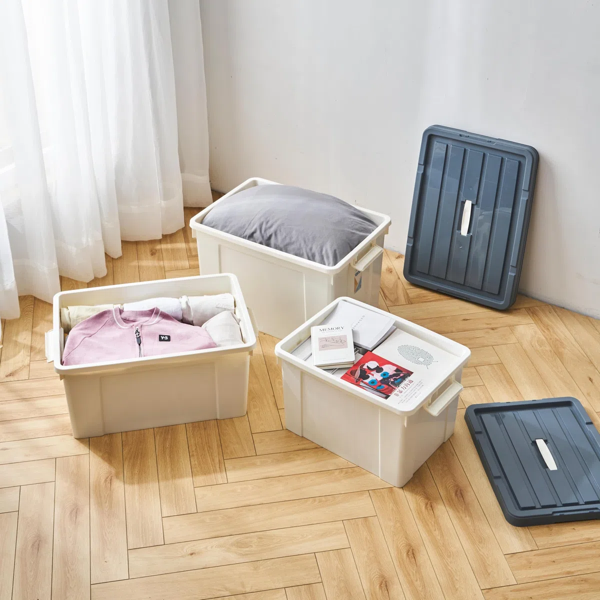 Cetomo 65L*3 Scatole di Stoccaggio in Plastica, Scatole Portaoggetti con Coperchio, Organizzatore con Manico, Contenitori per Casa e Ufficio, Impilabile, Resistente, Bianco, 65L - Confezione da 3