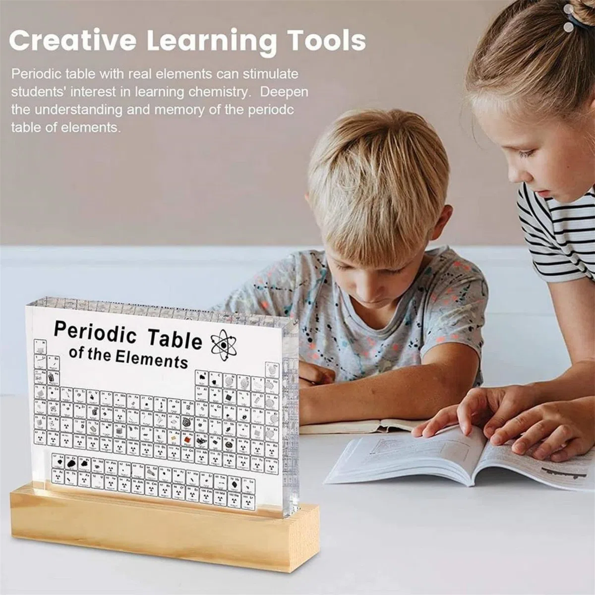 Tavola Periodica con 83 Elementi Reali & 7 colori LED Elementi acrilico a 3 strati Tavola periodica Poster Tavola Periodica degli Elementi per Studenti, Insegnanti, Regali, Artigianato, Home Decor