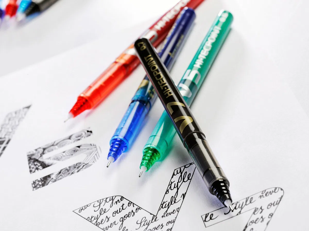 Penne Pilot Hi-Tecpoint V5 tratto extra fine nero 12 pezzi